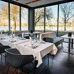 Hotel Western Lakeside Alba Regalǎ