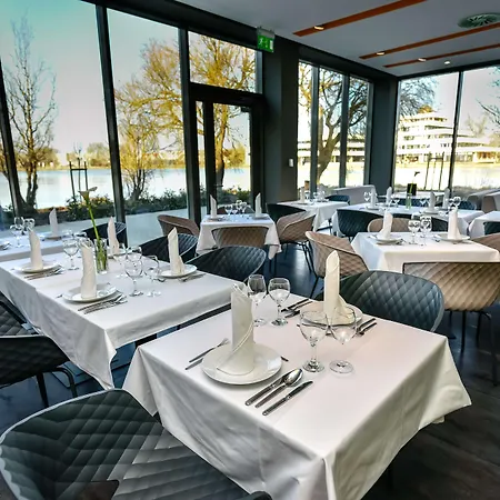 Western Lakeside Hotel