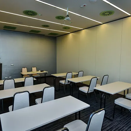 מלון Western Lakeside 4*