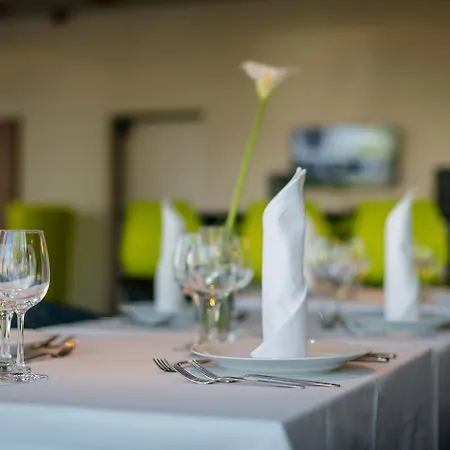 Western Lakeside 4* İstolni Belgrad