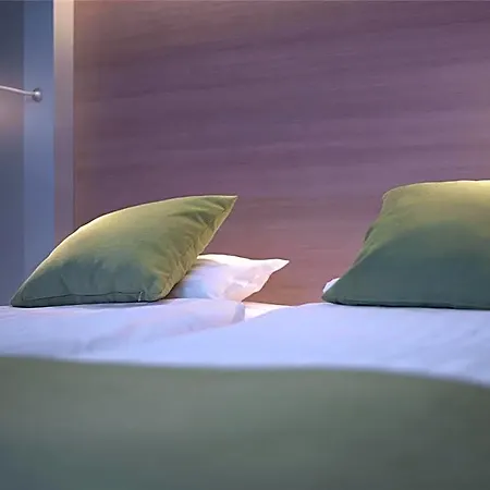 Western Lakeside Hotel 4*
