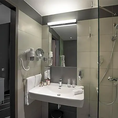 Western Lakeside 4* Székesfehérvár