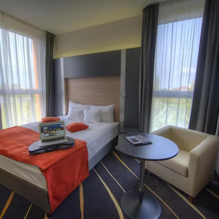 Hotel Western Lakeside Székesfehérvár
