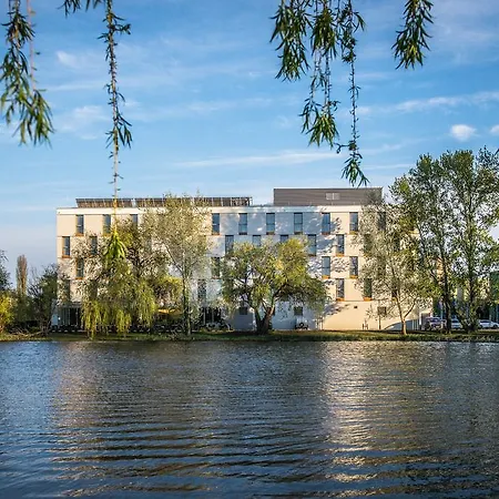 Western Lakeside Szekesfehervar
