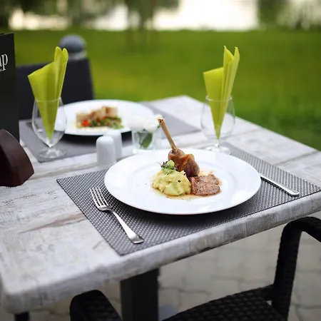 Western Lakeside Szekesfehervar