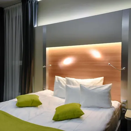 Western Lakeside Hotel Szekesfehervar